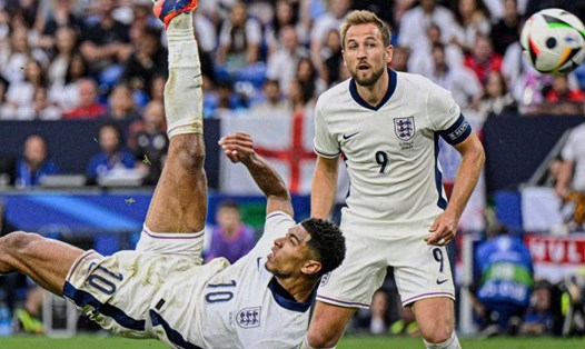 Bellingham ghi 1 trong những bàn thắng đẹp nhất tại EURO 2024 để cứu rỗi tuyển Anh. Ảnh: UEFA