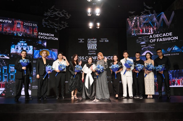 Hàng loạt NTK nổi tiếng tham gia Tuần lễ thời trang Quốc tế Việt Nam. Ảnh: BTC.