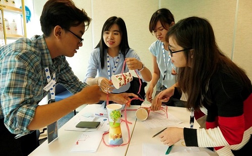 Đào tạo kỹ năng mềm cho học sinh, sinh viên. Ảnh: Hoa Lê