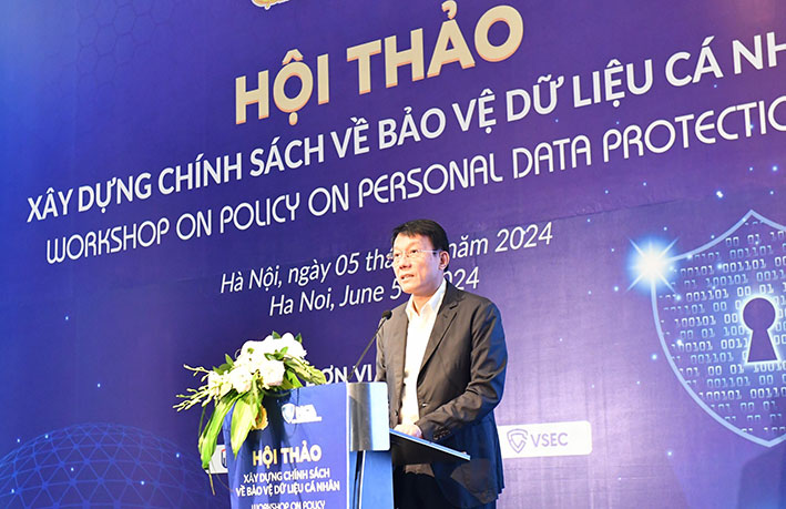 Thượng tướng Lương Tam Quang - Thứ trưởng Bộ Công an phát biểu tại hội nghị. Ảnh: T.Xuân