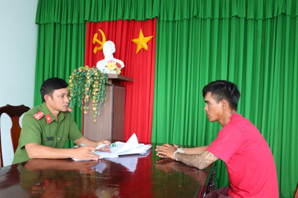 Thanh tại cơ quan công an. Ảnh: Tiến Dũng