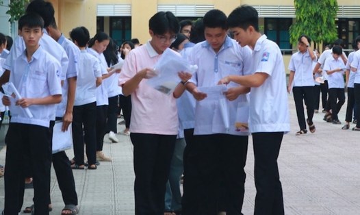 Hình ảnh thí sinh sau buổi thi vào lớp 10 Trường THPT Võ Nguyên Giáp đầu tiên trong ngày 5.6. Ảnh: H. Nguyên