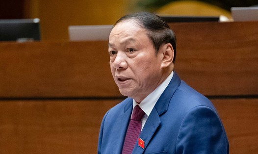 Bộ trưởng Bộ VHTTDL Nguyễn Văn Hùng. Ảnh: Quốc hội