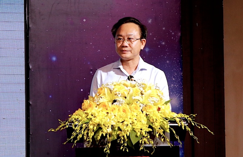 Phó Chủ tịch UBND tỉnh Quảng Bình Hoàng Xuân Tân phát biểu tại diễn đàn. Ảnh: Công Sáng