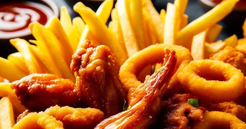 Tại sao bỏ muối vào chảo dầu khi chiên rán? Tại sao bỏ muối vào chảo dầu khi chiên rán?
