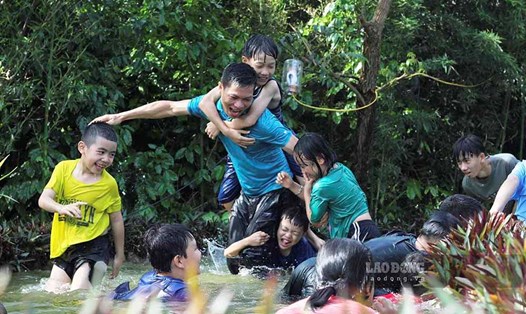 “Trại hè tự lập” - mô hình mới thu hút nhiều trẻ em ở Điện Biên. Ảnh: Quang Đạt