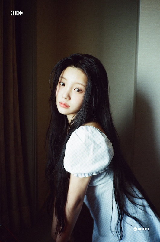 wonhee-sinh-n-m-2007-l-th-nh-vi-n-thu-c-nh-m-nh-c-illit-m-i-ra-m-t