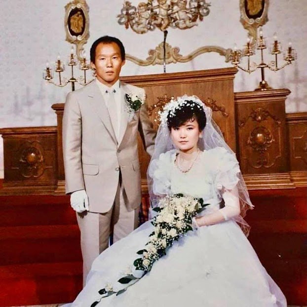 Hình cưới của HLV Park Hang Seo và vợ. Ảnh: Facebook nhân vật.