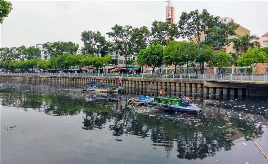 Bài toán hồi sinh những dòng sông, kênh rạch “chết” vì ô nhiễm