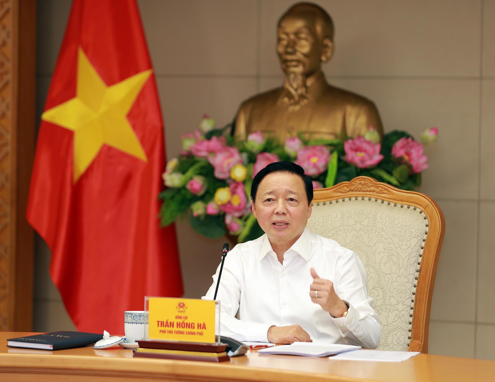Phó Thủ tướng: Tính toán giá điện 2 thành phần trong mua bán điện trực tiếp