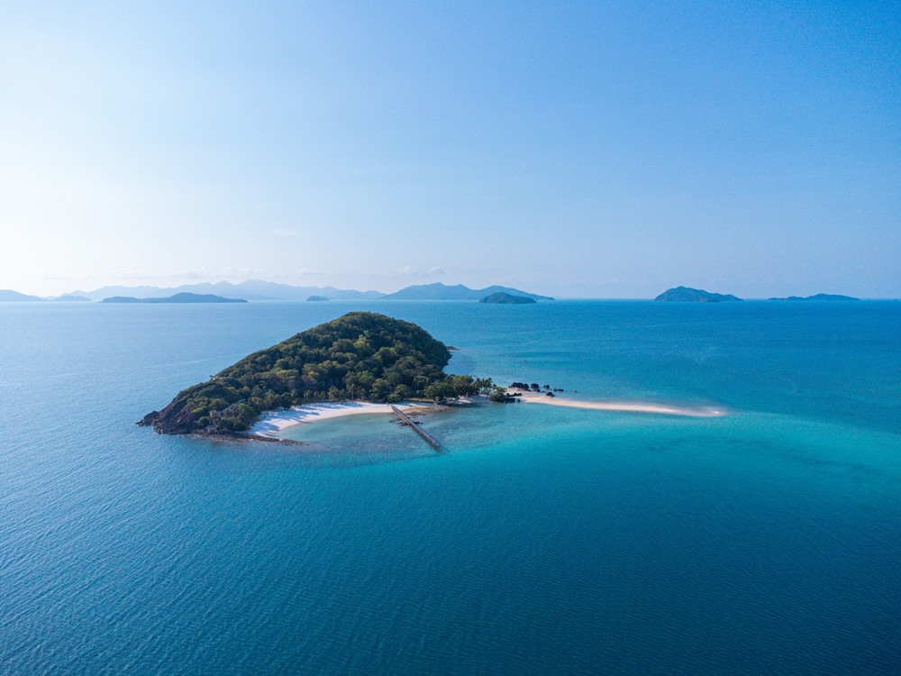 Đảo Koh Mak nhìn từ trên cao. Lần đầu khám phá miền đông Thái Lan, anh Tuân đã mê mẩn với vẻ đẹp thiên nhiên còn rất nhiều nét hoang sơ này. 