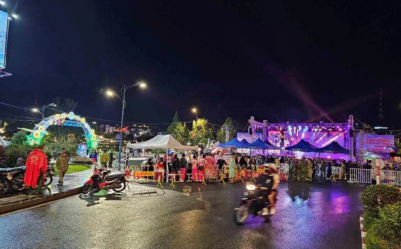 Phố đi bộ là tuyến đường thơ mộng nhất trung tâm TP Đà Lạt. Ảnh: Mai Hương