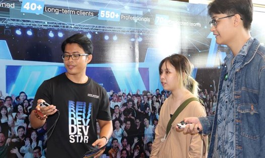 Hàng trăm sinh viên, người đam mê công nghệ đến tham dự Ngày hội công nghệ thông tin Devday 2024 tại Đà Nẵng. Ảnh: Nguyễn Linh