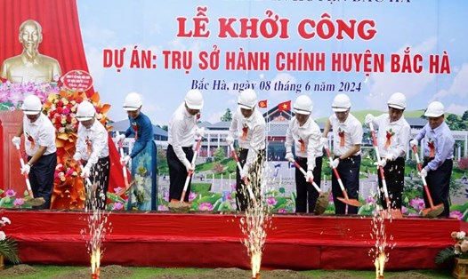 Lễ khởi công trụ sở hành chính huyện Bắc Hà. Ảnh: Cổng thông tin Lào Cai