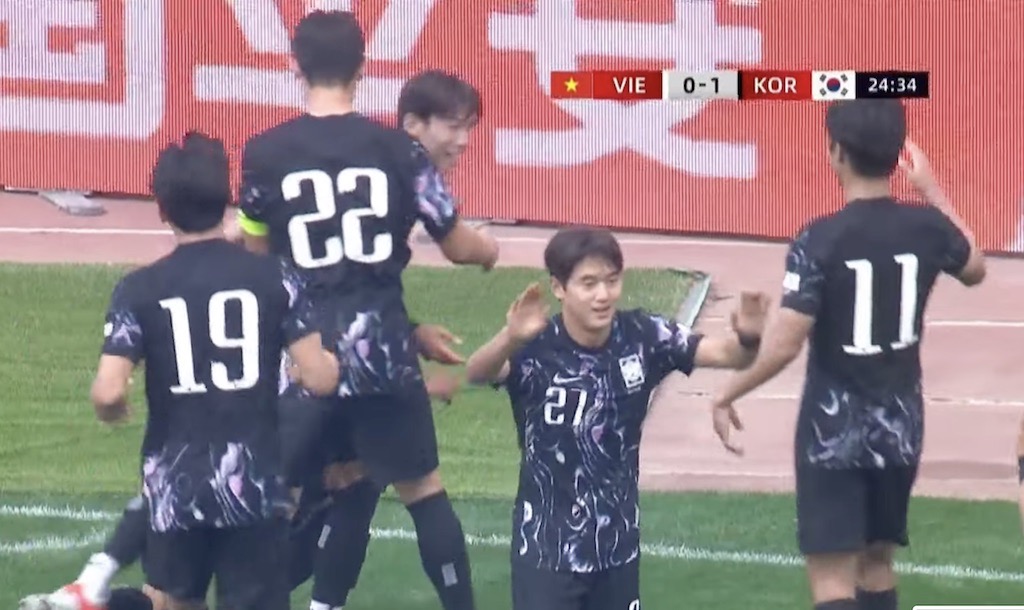 U19 Hàn Quốc mở tỉ số. 