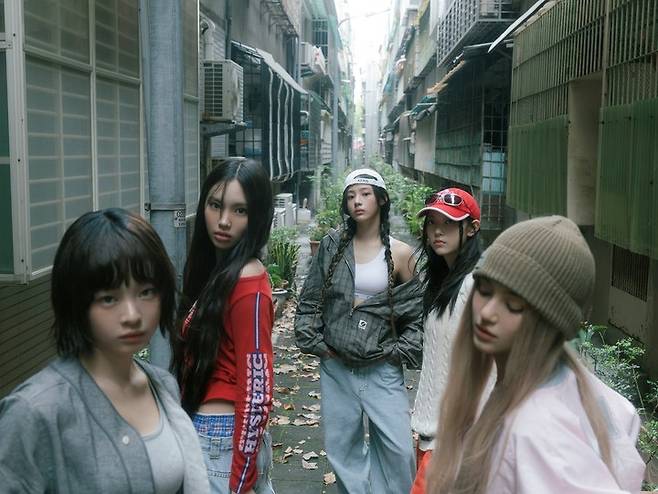 NewJeans có album thứ 4 đạt doanh số triệu bản. Ảnh: ADOR