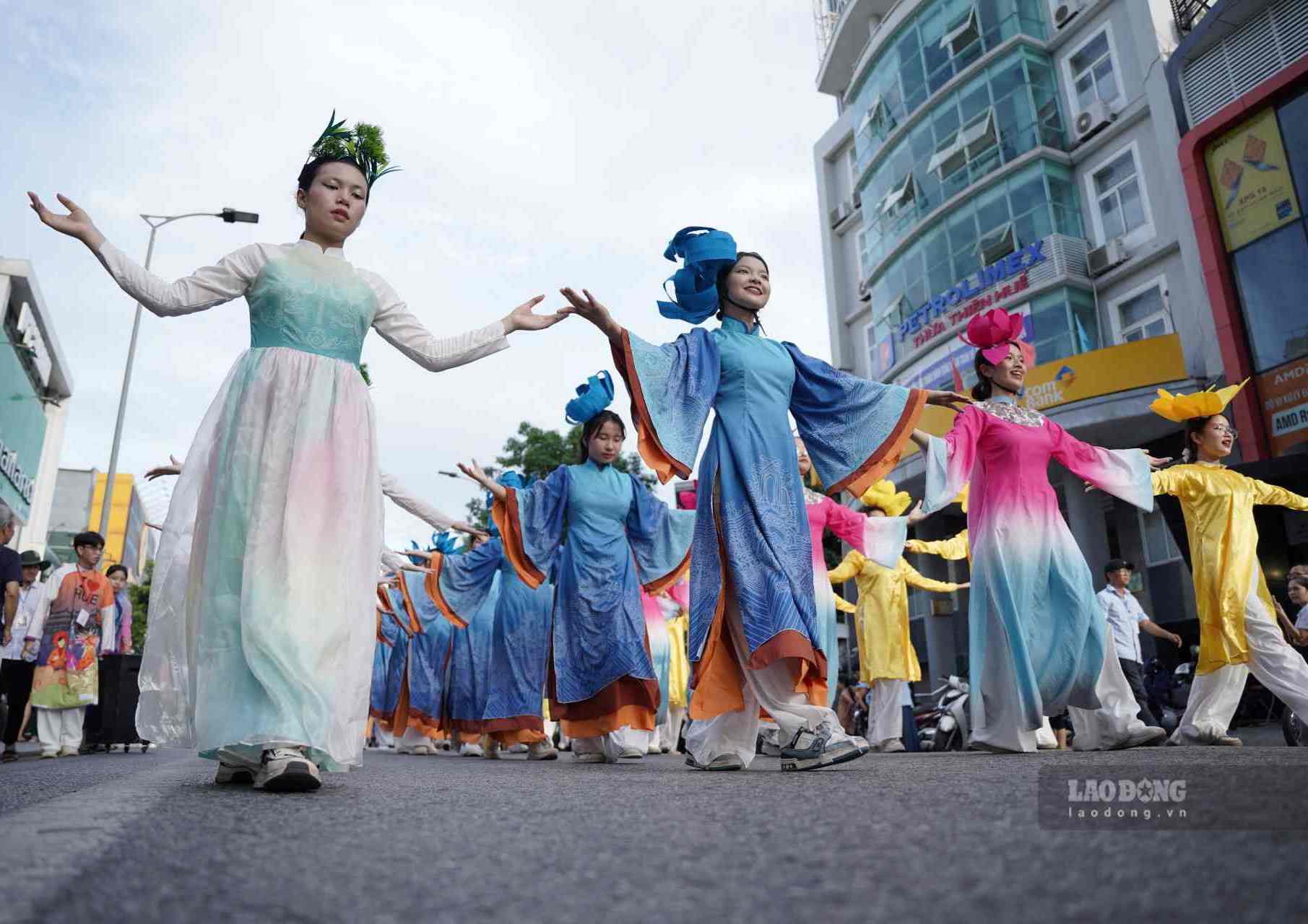 Lễ hội đường phố sẽ diễn ra từ 16 đến 18h các ngày 8.6 và 10.6 trên các tuyến đường trung tâm TP. Huế. 