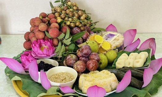 Mâm cỗ Tết Đoan Ngọ. Ảnh: Hải Anh