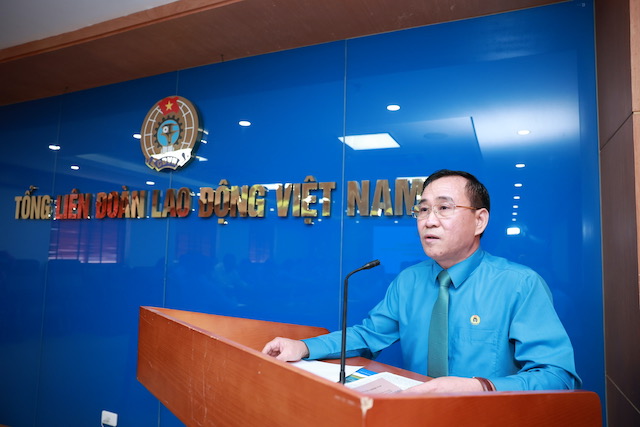 Tân Trưởng ban Tài chính Tổng Liên đoàn Lao động Việt Nam Nguyễn Văn Bắc phát biểu nhận nhiệm vụ. Ảnh: Hải Nguyễn 