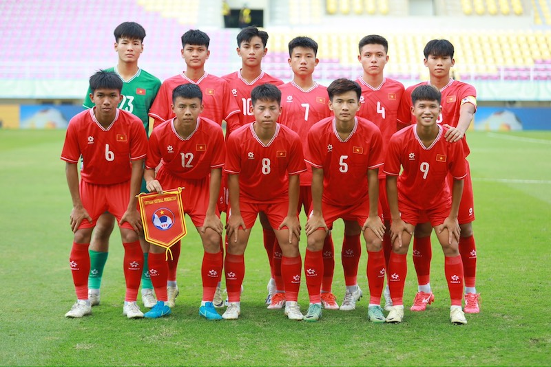 Đội hình xuất phát của U16 Việt Nam. Ảnh: VFF