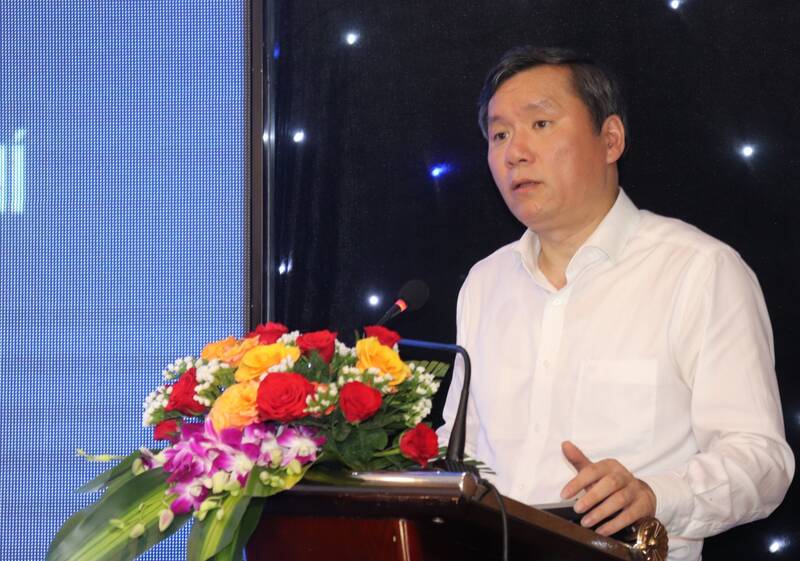 GS.TS Lê Văn Lợi, Phó Giám đốc Học viện Chính trị Quốc gia TP HCM tại Chương trình tập huấn kiến thức quyền con người tại Đà Nẵng. Ảnh: Nguyễn Linh