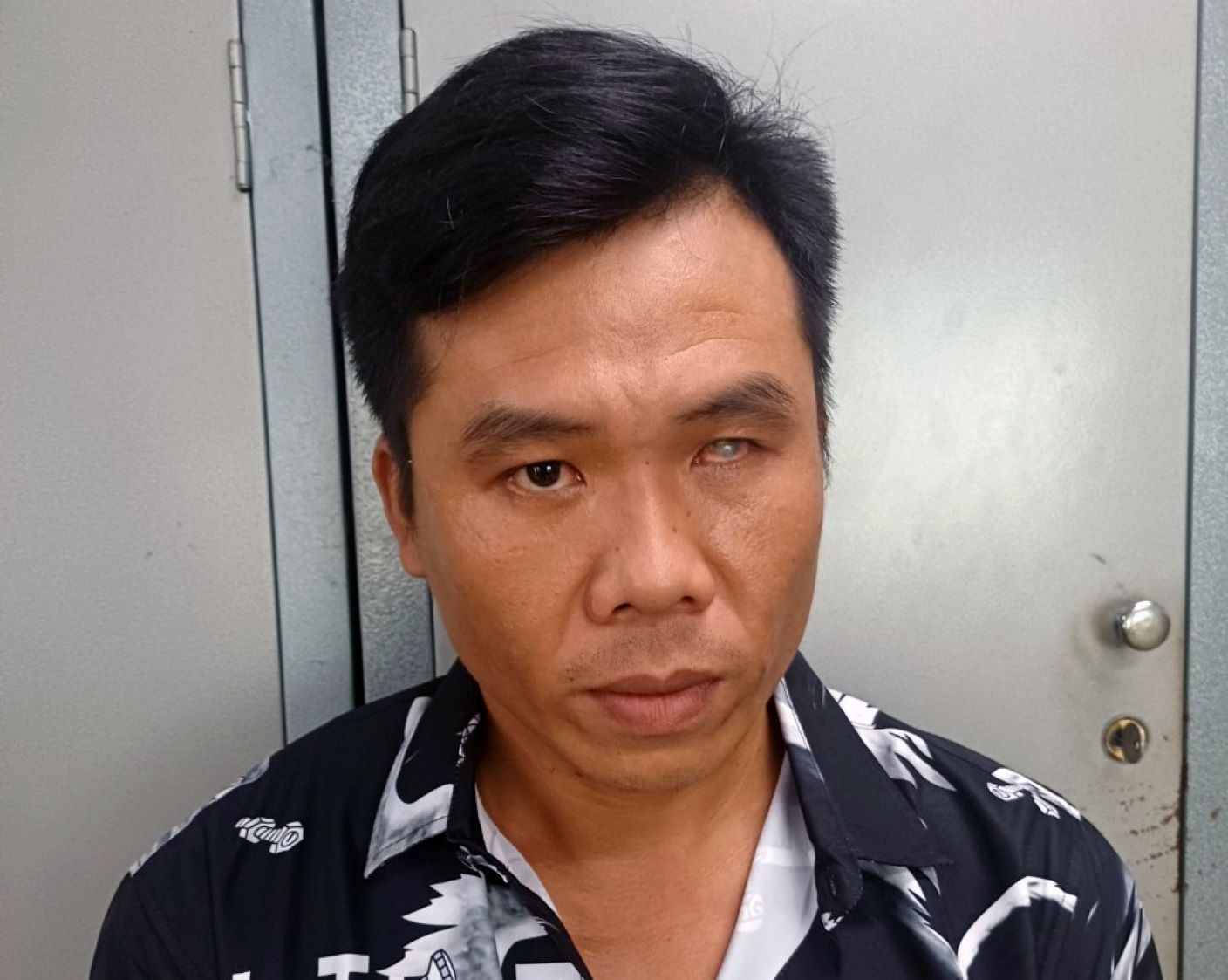 Được sự vận động của cơ quan chức năng và gia đình, đối tượng Nguyễn Phú Hiền đã tự nguyện đầu thú sau thời gian trốn lệnh truy nã. Ảnh: Nghiêm Túc