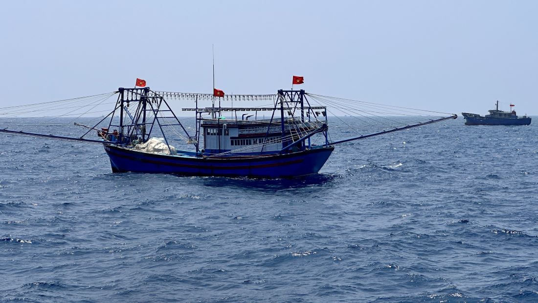 Tàu cá khai thác ngoài khơi khu vực biển Phan Thiết. Ảnh: Duy Tuấn