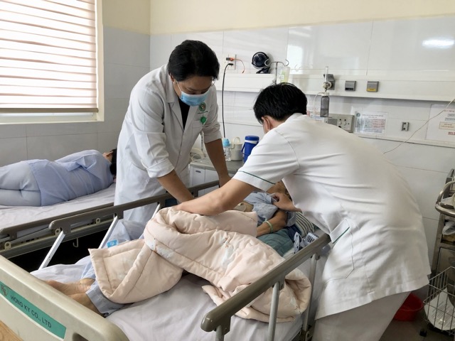 Bệnh nhân được cứu sống kịp thời. Ảnh: NGUYỄN LY