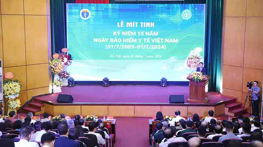 Quang cảnh lễ Kỷ niệm 15 năm Ngày Bảo hiểm y tế Việt Nam. Ảnh: BHXHVN