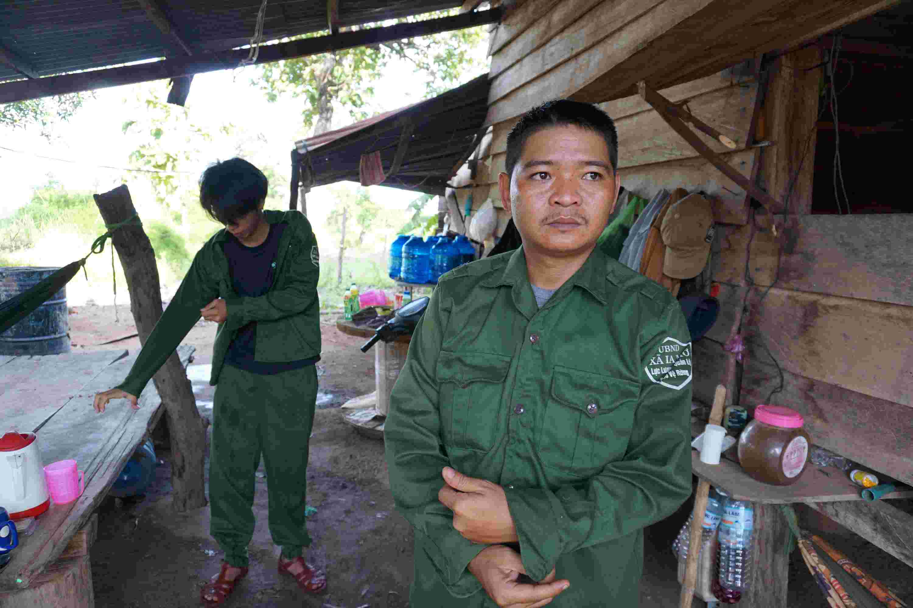 Nhân viên bảo vệ rừng tại xã Ia Mơ. Ảnh: THANH TUẤN