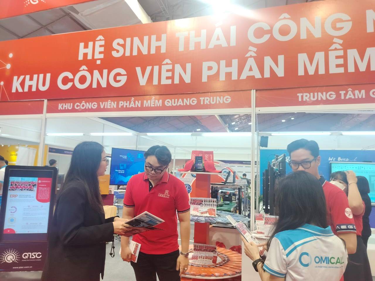 Sự kiện iTECH Expo 2024 diễn ra từ ngày 10 đến 12.7,  với hơn 350 gian hàng trưng bày. Ảnh: Nguyễn Đăng