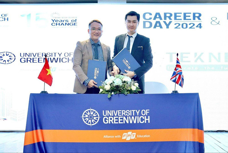 Lễ ký kết giữa TekNix và Đại học Greenwich Cần Thơ. Ảnh: DN cung cấp