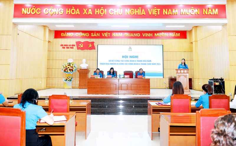 Preliminary conference of Vinh Phuc Provincial Labor Federation. Photo: Tra Huong