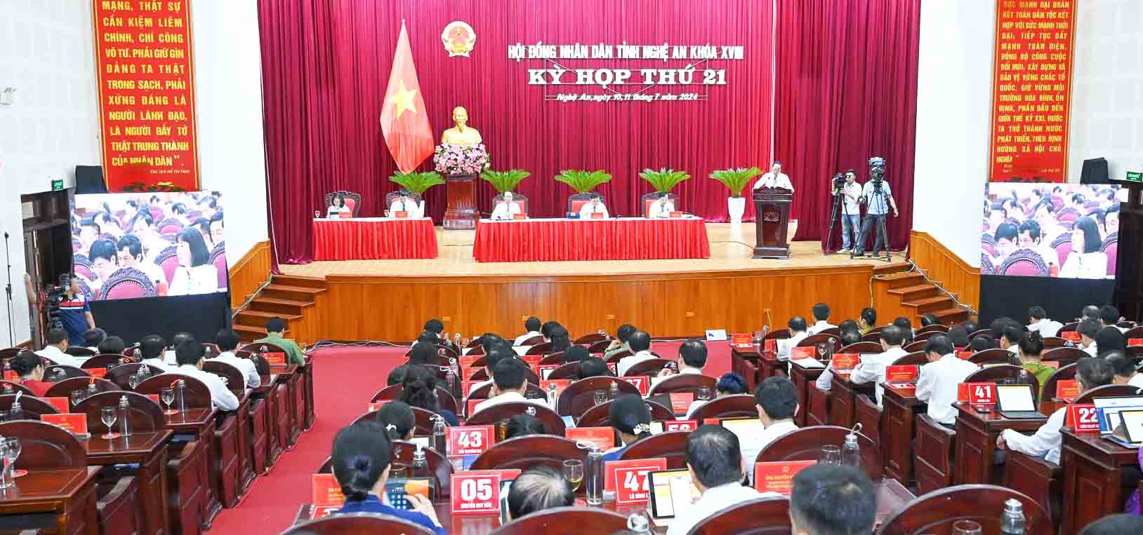 Toàn cảnh Kỳ họp thứ 21, HĐND tỉnh Nghệ An khóa XVIII, nhiệm kỳ 2021 - 2026. Ảnh: Hải Đăng
