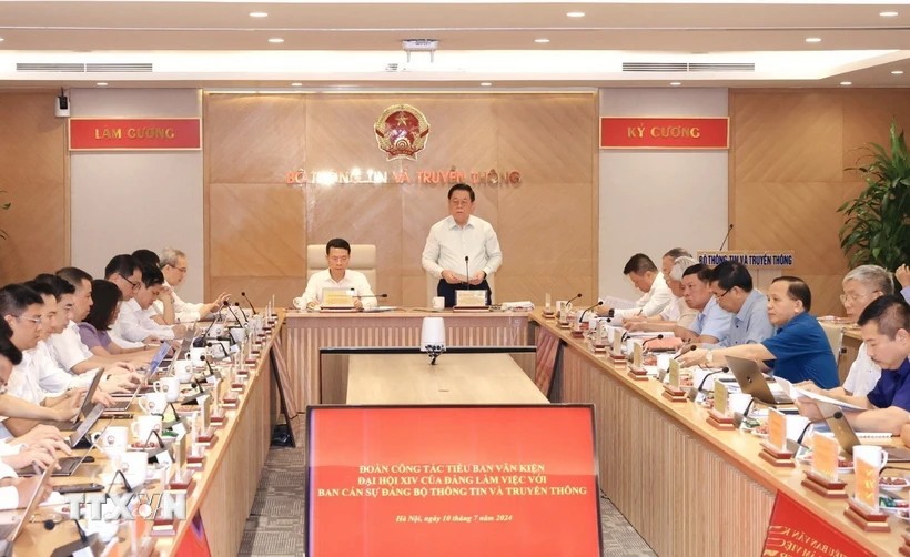 Trưởng Ban Tuyên giáo Trung ương Nguyễn Trọng Nghĩa đánh giá các doanh nghiệp công nghệ số lớn mạnh của Việt Nam có điều kiện để vươn ra thế giới. Ảnh: TTXVN

