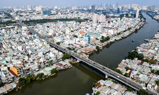 Quận 8 (TPHCM) sẽ sáp nhập 9 phường thành 3 phường mới.  Ảnh: Anh Tú
