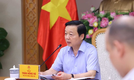 Phó Thủ tướng Chính phủ Trần Hồng Hà chủ trì cuộc họp. Ảnh: VGP