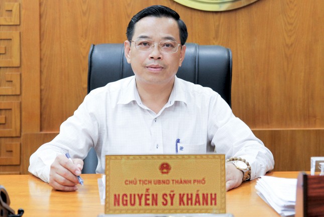 Mr. Nguyen Sy Khanh was appointed Director of Khanh Hoa Department of Labor, War Invalids and Social Affairs. Photo: Tieu Mai