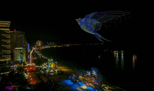 Sẽ có 8.000 drone tham gia Lễ hội Vịnh Ánh sáng quốc tế Nha Trang 2024. Ảnh: Phương Linh