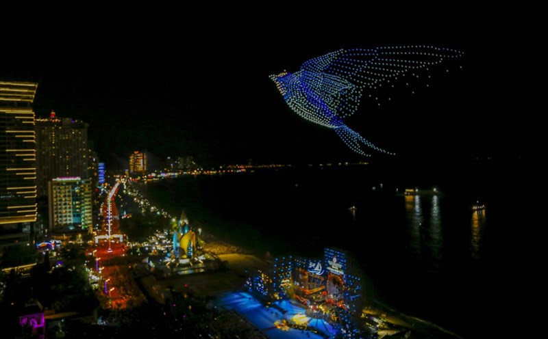 Sẽ có 8.000 drone tham gia Lễ hội Vịnh Ánh sáng quốc tế Nha Trang 2024. Ảnh: Phương Linh