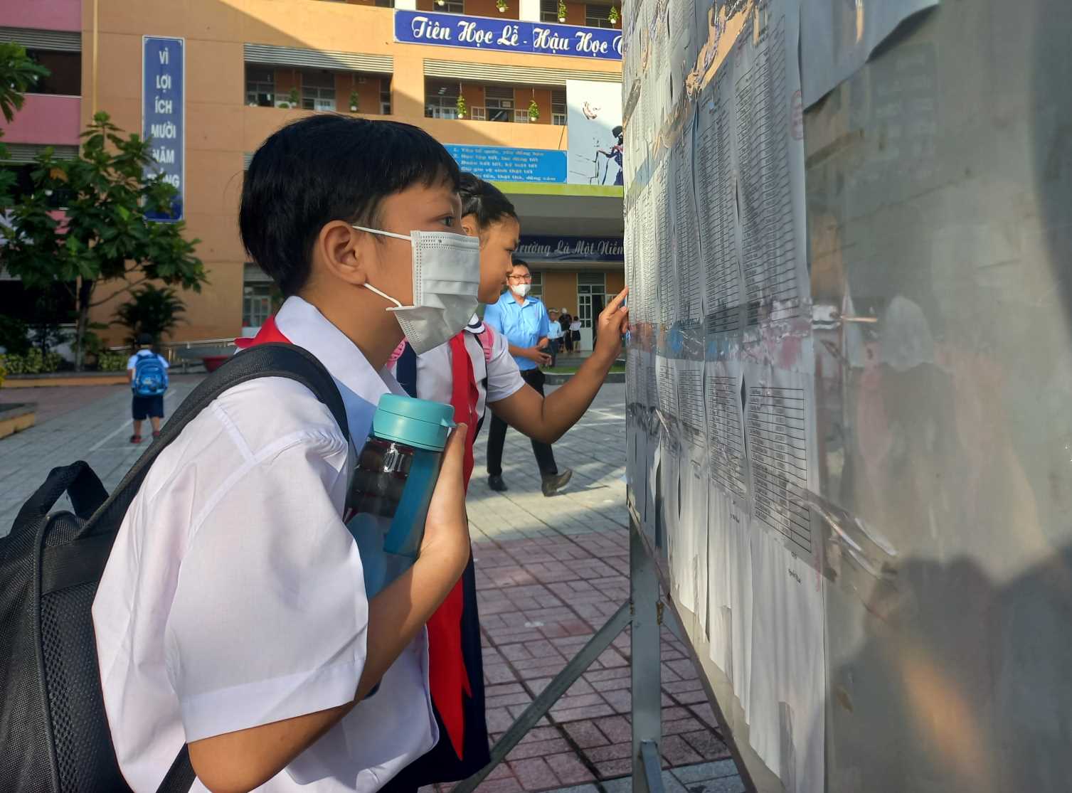 Học sinh tại phường Tân Định, thành phố Bến Cát, tỉnh Bình Dương. Ảnh: Đình Trọng