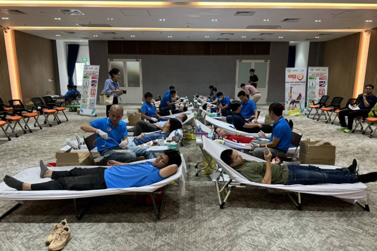 Chương trình hiến máu nhân đạo do Hội Chữ thập đỏ TP Vũng Tàu phối hợp tổ chức ngày 11.7. Ảnh: Thành An