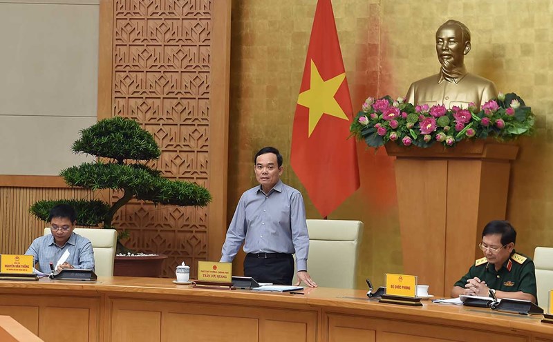 Phó Thủ tướng Chính phủ Trần Lưu Quang phát biểu tại Hội nghị sơ kết công tác bảo đảm trật tự, an toàn giao thông. Ảnh: Hải Minh