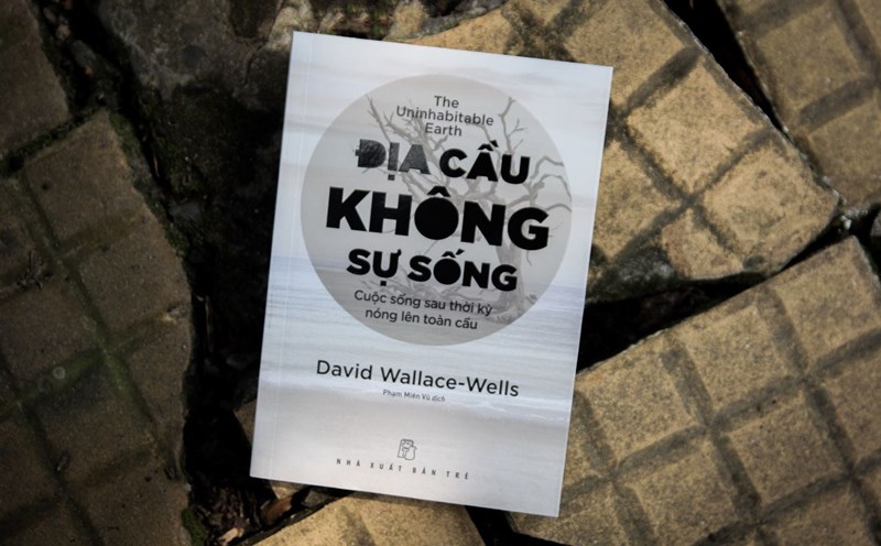 Cuốn sách "Địa cầu không sự sống". Ảnh: Nhà xuất bản cung cấp