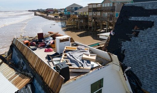 Siêu bão Beryl tàn phá khu vực bang Texas của Mỹ. Ảnh: AFP