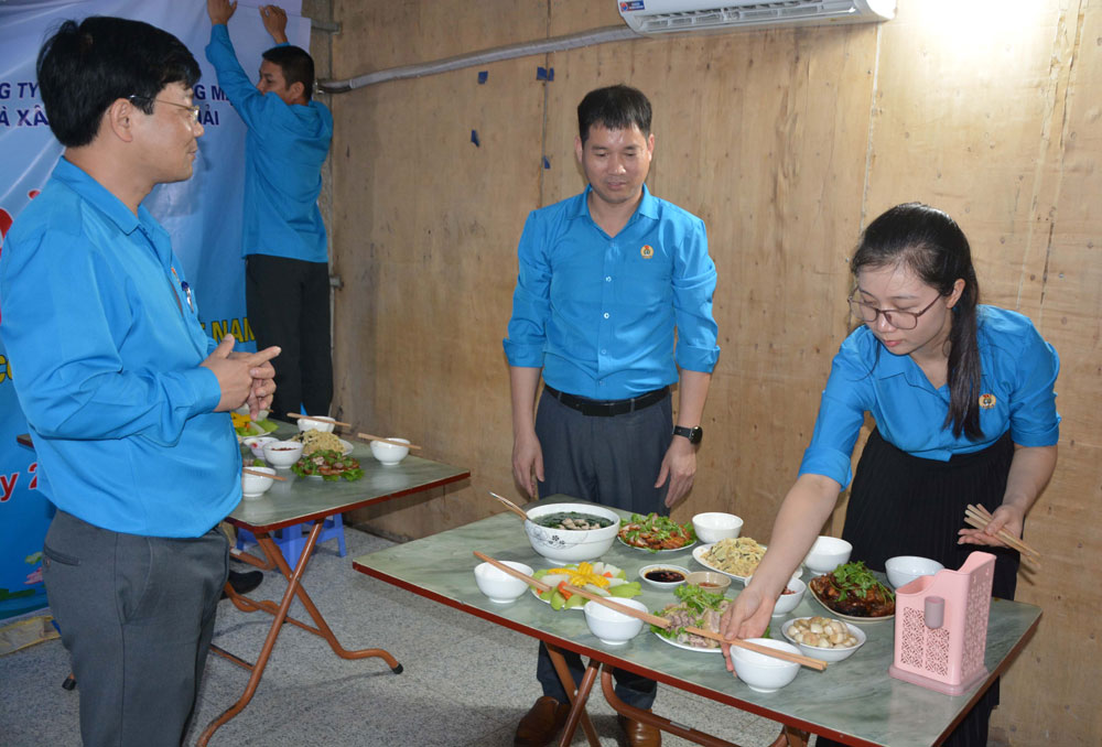 Các công đoàn cơ sở tổ chức nhiều hoạt động, chương trình hữu ích hướng về đoàn viên, lao động, góp phần quảng bá và nâng cao hình ảnh, vai trò tổ chức công đoàn. Ảnh: Kim Tuyến