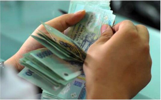 Số tiền phụ cấp của Trưởng thôn kiêm Bí thư chi bộ ở Hà Nội thay đổi khi lương cơ sở tăng 2,34 triệu đồng/tháng. Ảnh minh họa: VGP