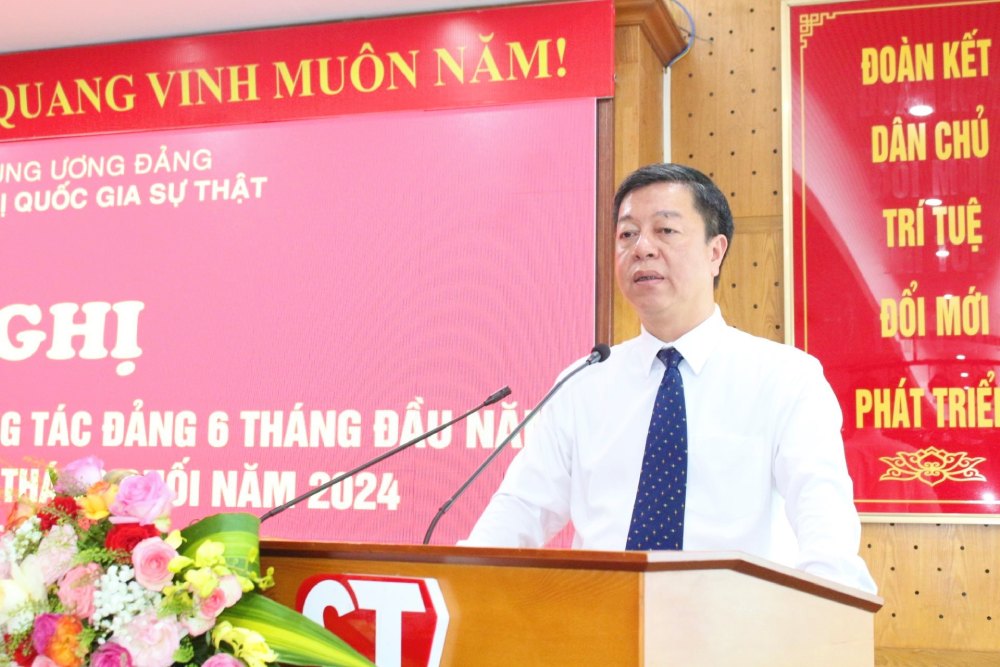 Theo PGS.TS Vũ Trọng Lâm, các cuốn sách của Tổng Bí thư trở thành “cẩm nang” cho cán bộ, đảng viên các ngành, lĩnh vực. Ảnh: T.Vương
