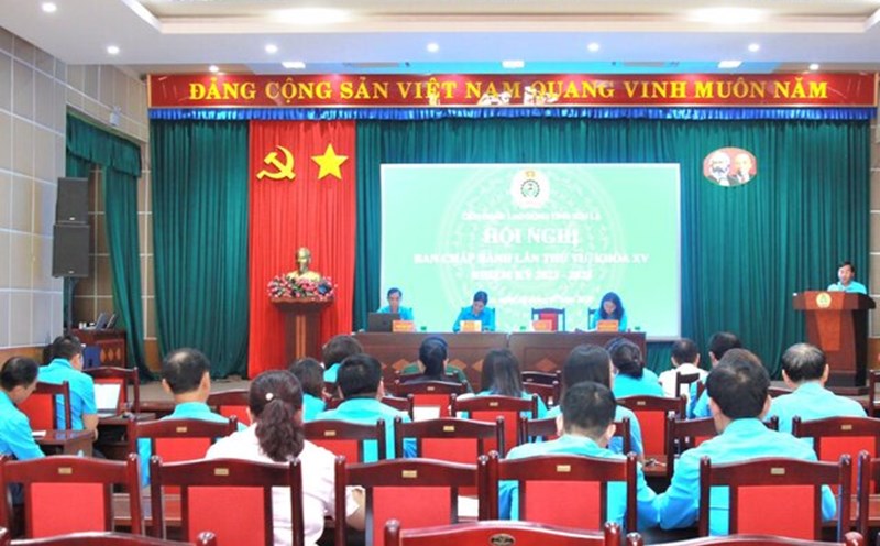 LĐLĐ tỉnh Sơn La tổ chức Hội nghị Ban Chấp hành lần thứ tư, nhiệm kỳ 2023-2028. Ảnh: Hoàng Ánh