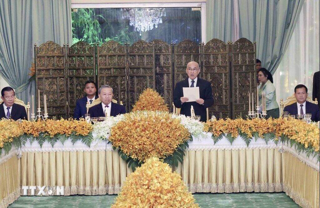 King Norodom Sihamoni delivered a welcoming speech at the state banquet honoring President To Lam. Photo: TTXVN